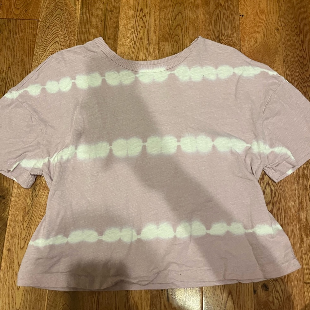 SO light, purple, tie-dye, striped cropped tee shirt